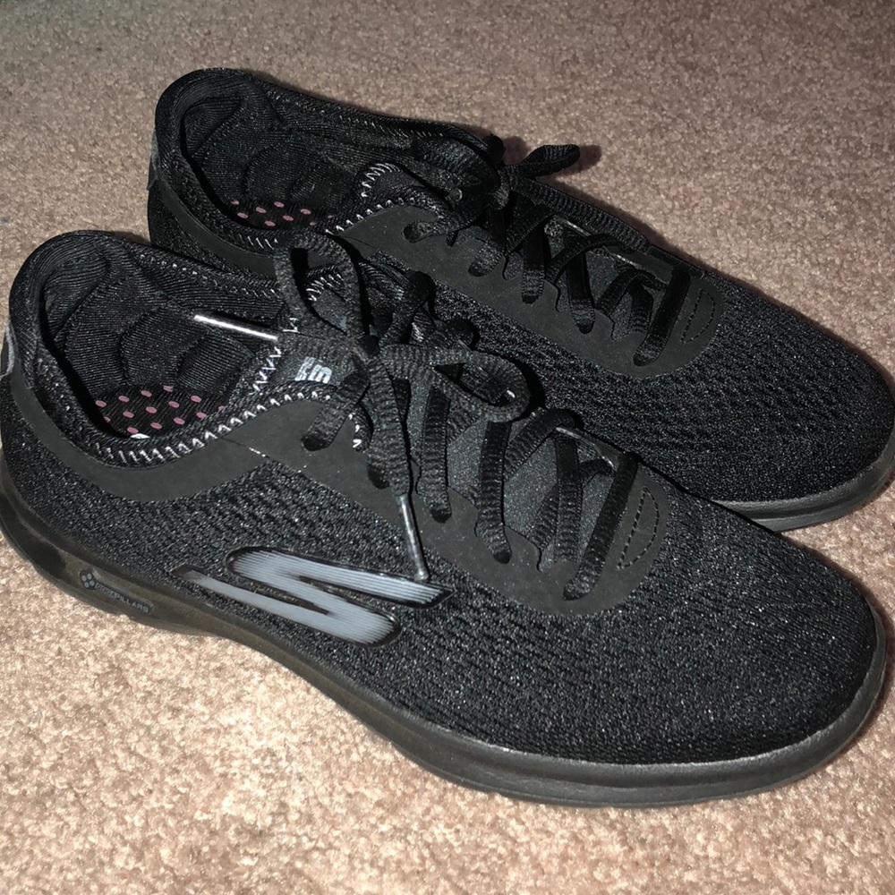 Sketchers Like New!!
